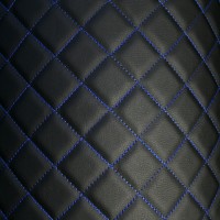 Экокожа стёганая «intipi» Boxy (чёрный/синий, ширина 1.35 м, толщина 5.85 мм)