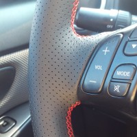 Оплетка на руль из натуральной кожи Mazda 5-I (CR) 2007-2010 г.в. (для замены штатной кожи, красная)