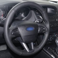 Оплетка на руль из «Premium» экокожи Ford Kuga 2016-2019 г.в. (для руля со штатной кожей, мультируль, черная)