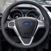 Оплетка на руль из «Premium» экокожи Ford Fiesta 2008-2017 г.в. (для руля без штатной кожи с накладкой, черная)